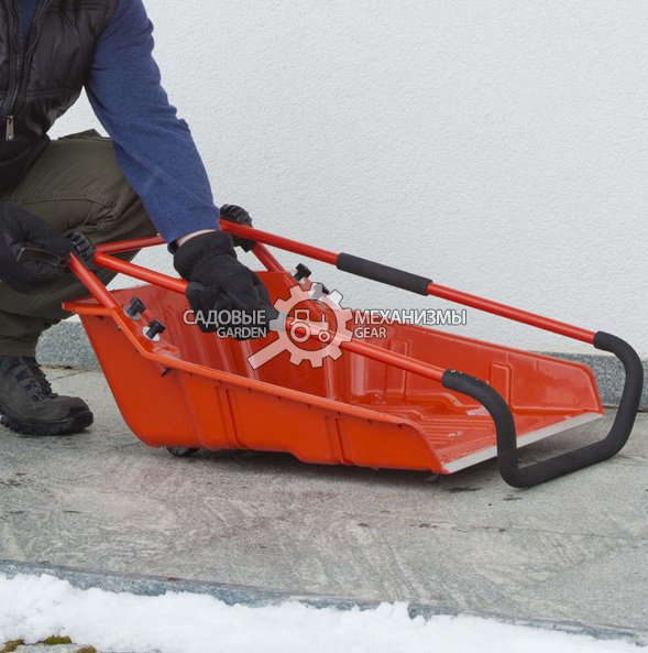 Скрепер для уборки снега WOLF-Garten SB-K пластиковый (60 см, кромка из нержавеющей стали, лопата на колесиках)